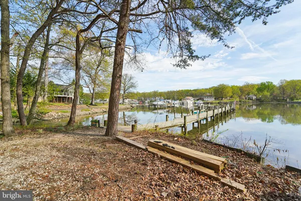 $200,000 | 216 Long Cove Lane, Unit J, Essex, MD 21221