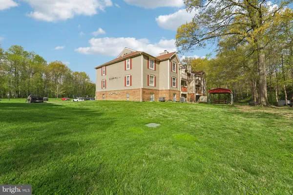 $200,000 | 216 Long Cove Lane, Unit J, Essex, MD 21221