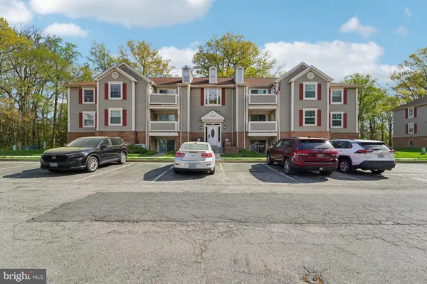 $200,000 | 216 Long Cove Lane, Unit J, Essex, MD 21221