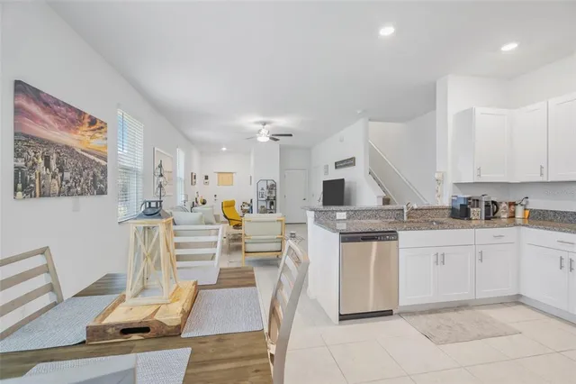 $305,000 | 6033 Acara Lane, Land O' Lakes, FL 34638