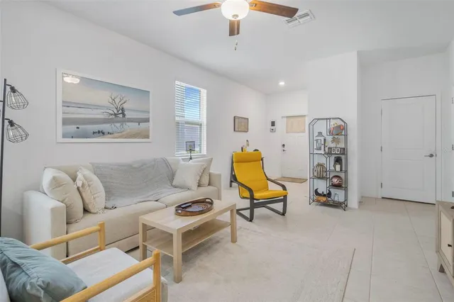 $305,000 | 6033 Acara Lane, Land O' Lakes, FL 34638