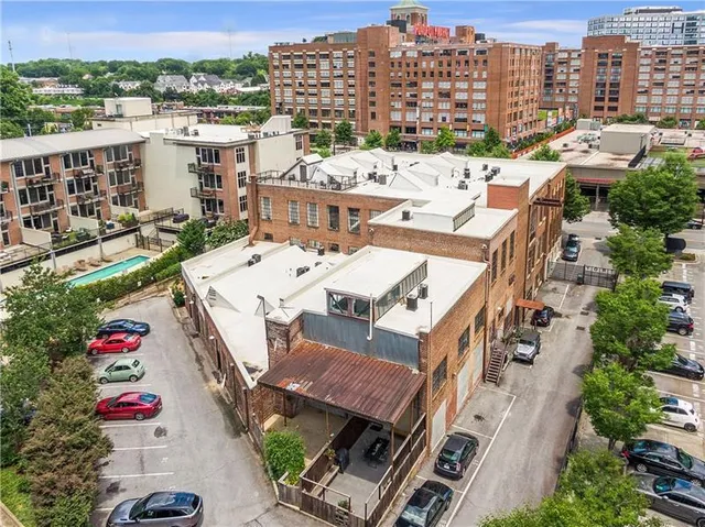 a picture of city view