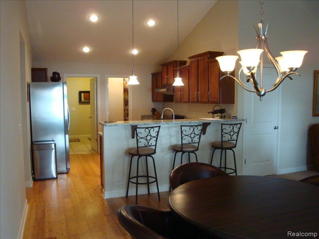 18024 Meridian Road Grosse Ile, MI 48138 - Photo 11 of 17 Kitchen Snack Bar