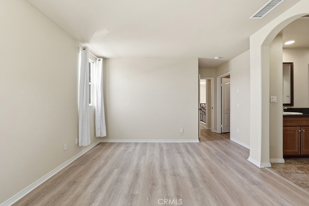 11370 Dream Pacoima, CA 91331 - Photo 22 of 55 Primary Bedroom 1