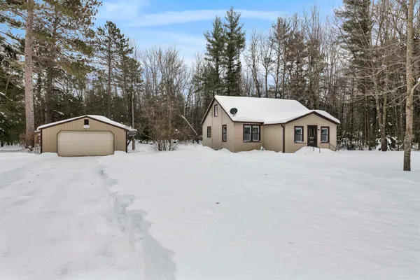 $184,900 | N7026 Shady Ln Drive, Porterfield, WI 54159