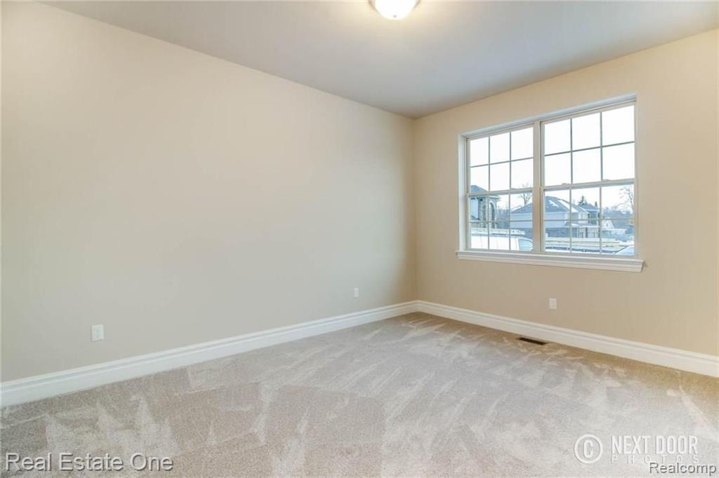374 Verona Drive Rochester Hills, MI 48307 - Photo 12 of 34