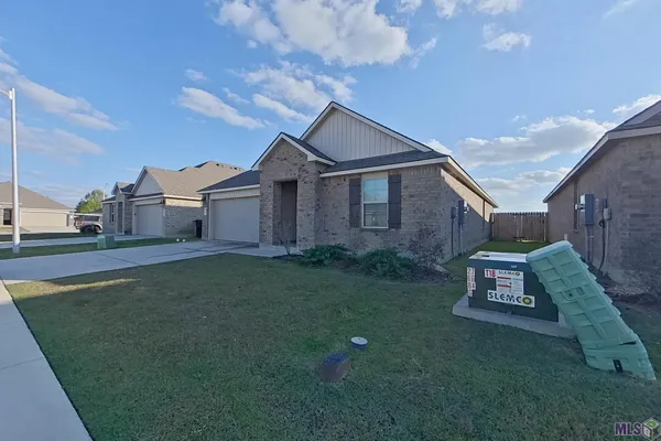 $1,895 | 418 Mango Drive, Lafayette, LA 70507
