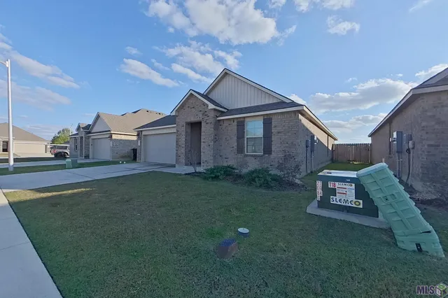 $1,895 | 418 Mango Drive, Lafayette, LA 70507