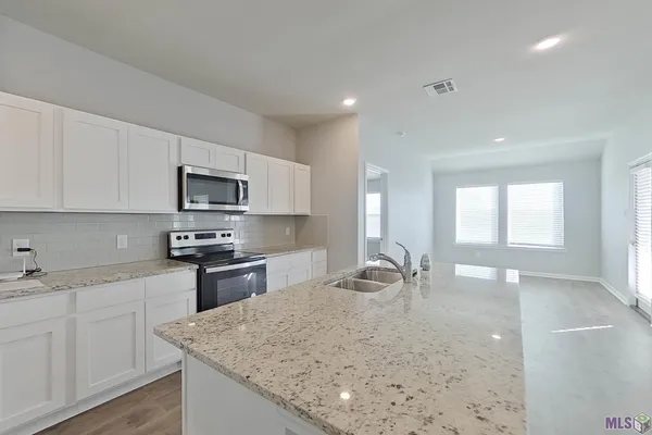 $1,895 | 418 Mango Drive, Lafayette, LA 70507