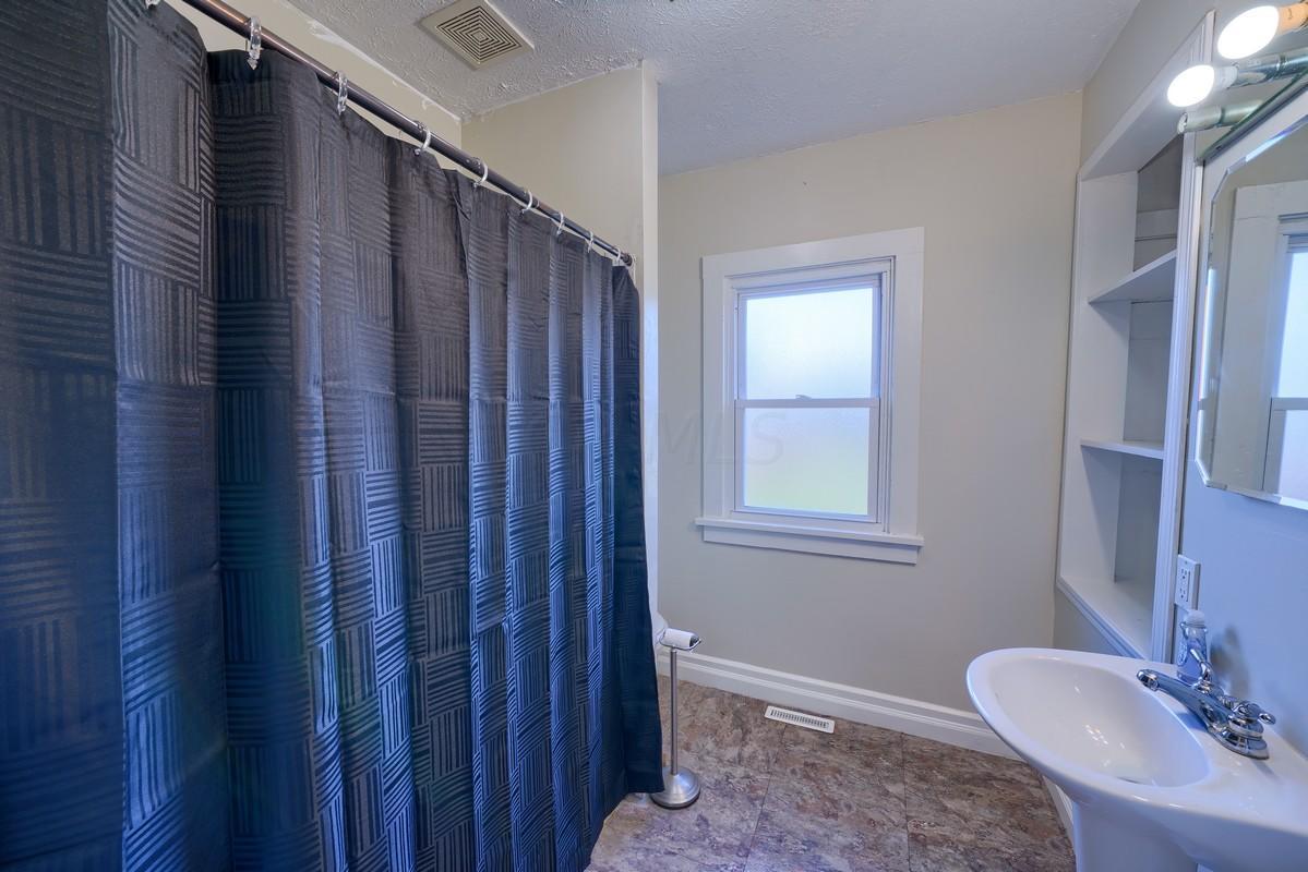 328 Walnut Street Circleville, OH 43113 - Photo 18 of 25