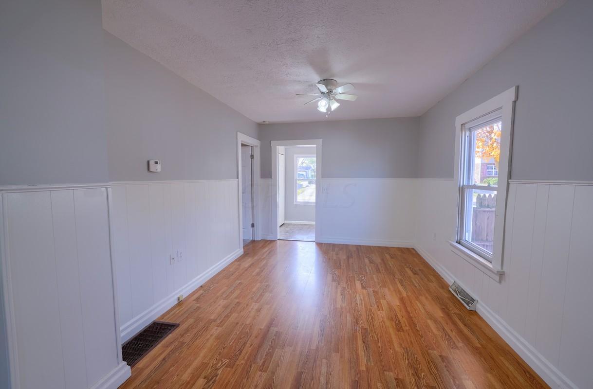 328 Walnut Street Circleville, OH 43113 - Photo 8 of 25