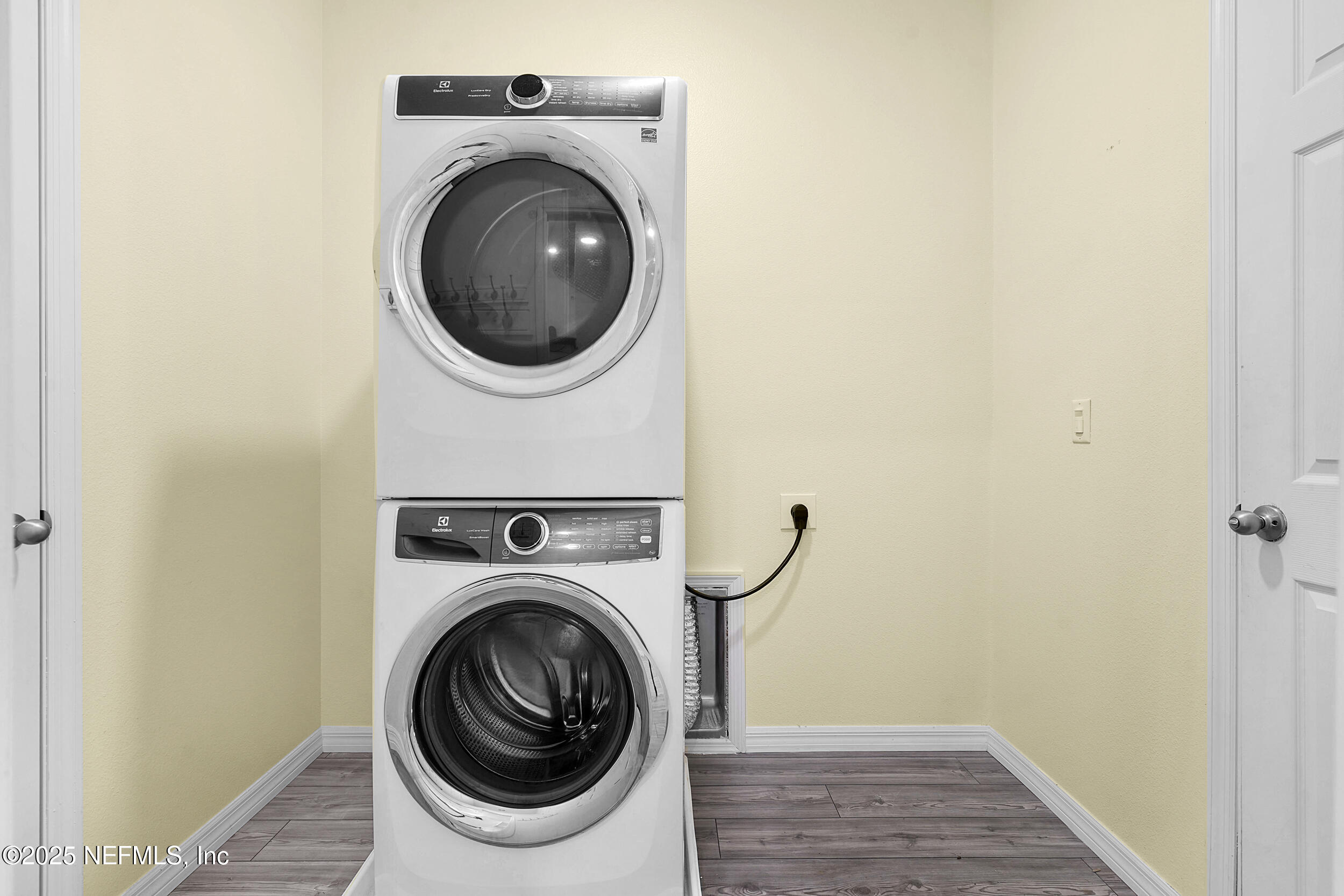 41 Seathorn Path Palm Coast, FL 32164 - Photo 30 of 48 a utility room with dryer and washer