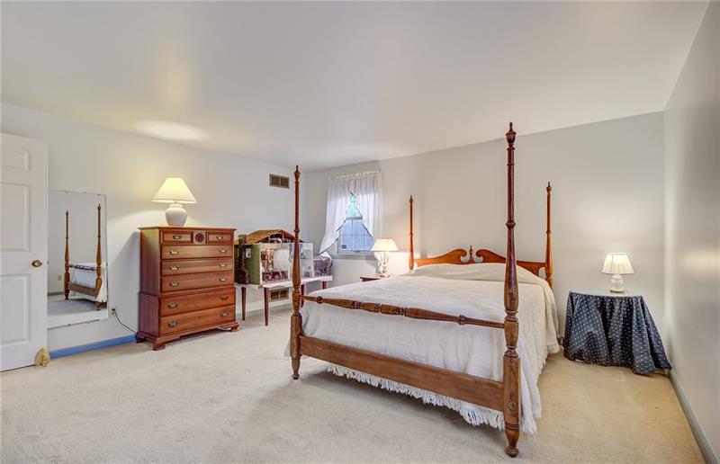10585 Kummer Road Wexford, PA 15090 - Photo 14 of 22 Gallery Image 14