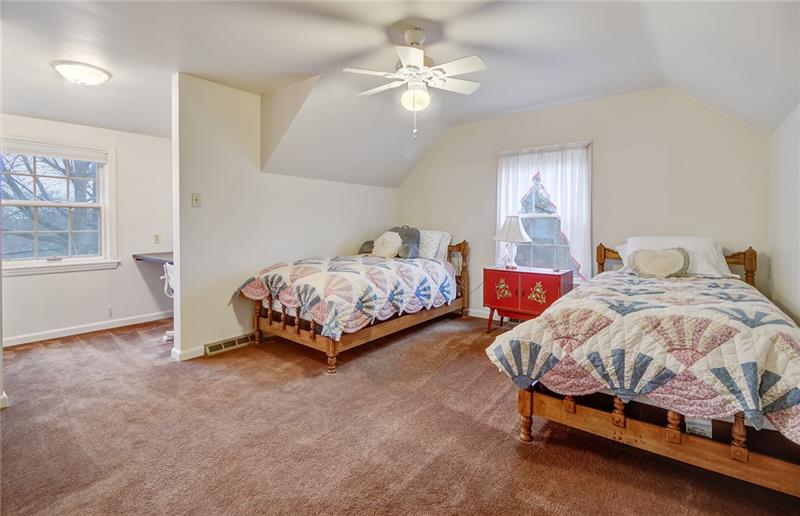 10585 Kummer Road Wexford, PA 15090 - Photo 15 of 22 Third Bedroom