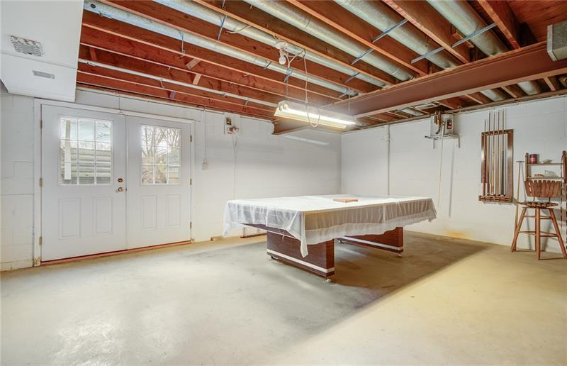 10585 Kummer Road Wexford, PA 15090 - Photo 19 of 22 Gallery Image 19