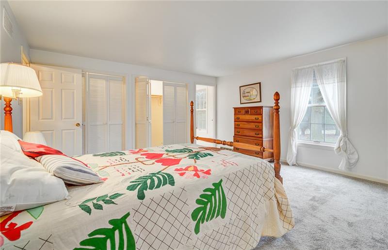 10585 Kummer Road Wexford, PA 15090 - Photo 10 of 22 Master Suite