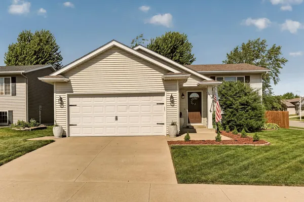 $350,000 | 5413 Kingston Place Northwest, Rochester, MN 55901