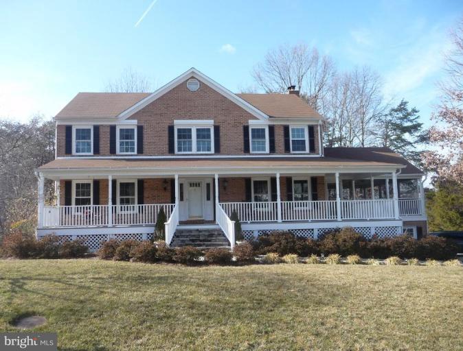 2818 Rifle Ridge Road Oakton, VA 22124 - Photo 9 of 23 Front View