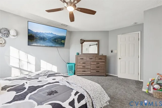 a close view of sink and tap