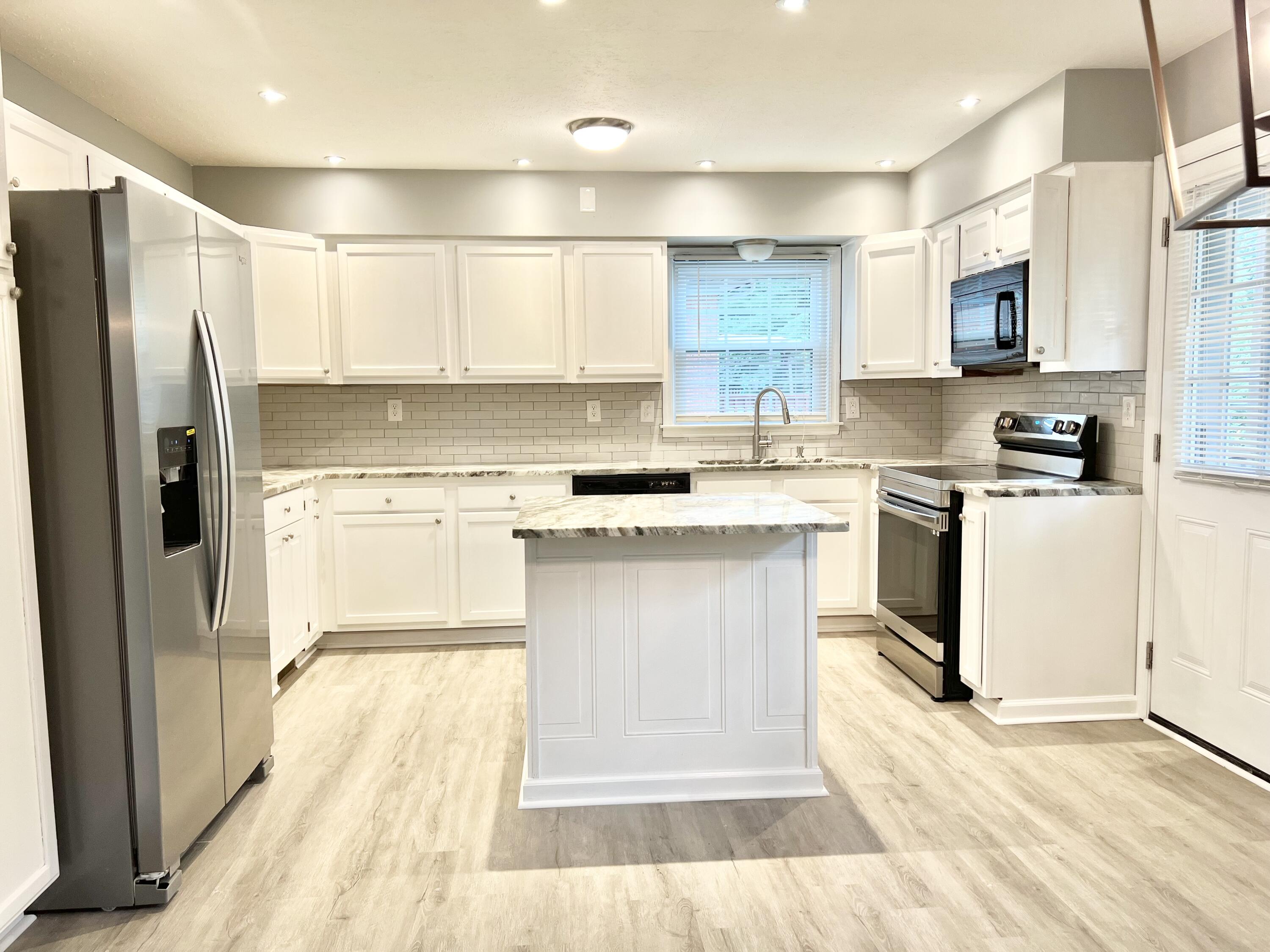 3453 Boston Road Lexington, KY 40503 - Photo 2 of 47 IMG_0430
