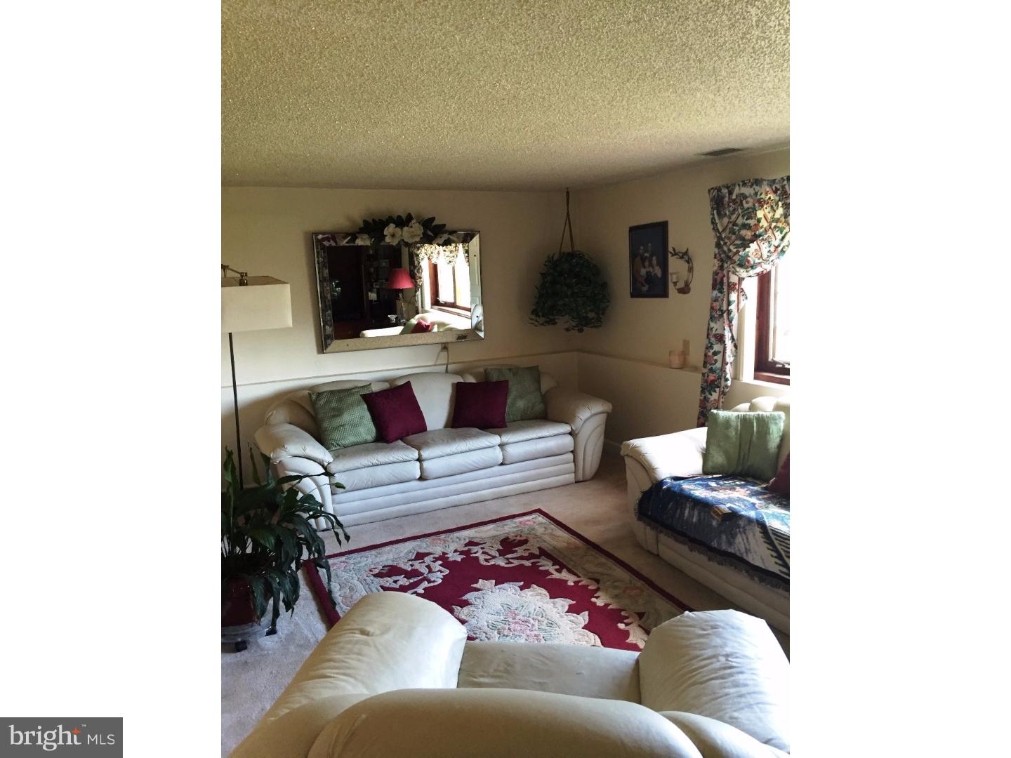 35 Hempstead Road Hamilton, NJ 08610 - Photo 14 of 20 Family Room