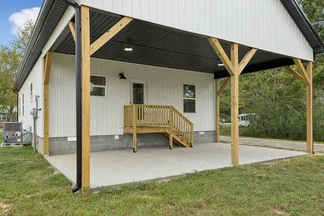 $289,900 | 404 West 4th Avenue, Hohenwald, TN 38462