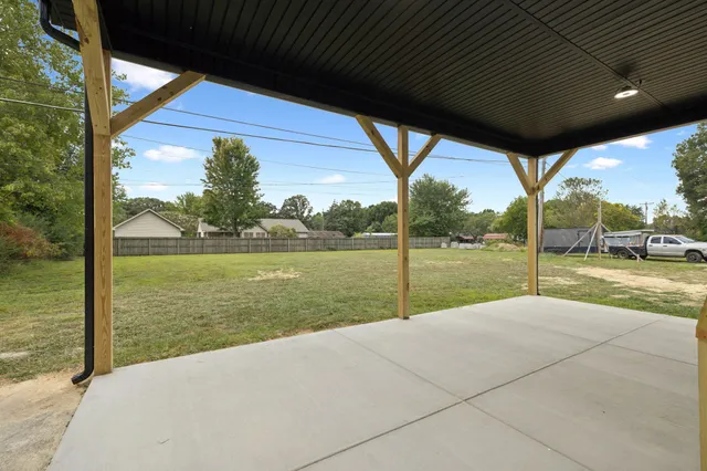 $289,900 | 404 West 4th Avenue, Hohenwald, TN 38462