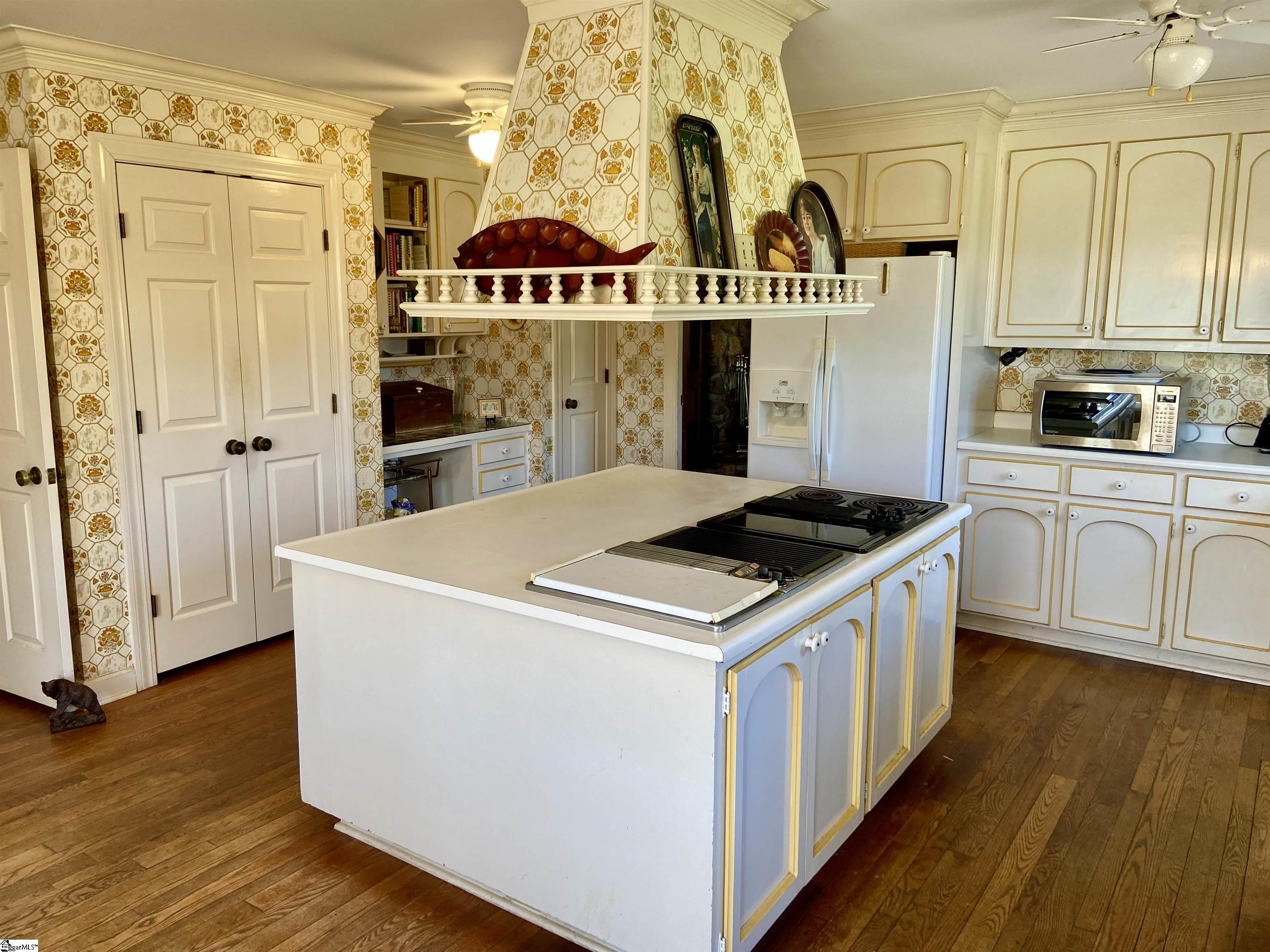 11 Coventry Road Greenville, SC 29615 - Photo 12 of 36 Gallery Image 12