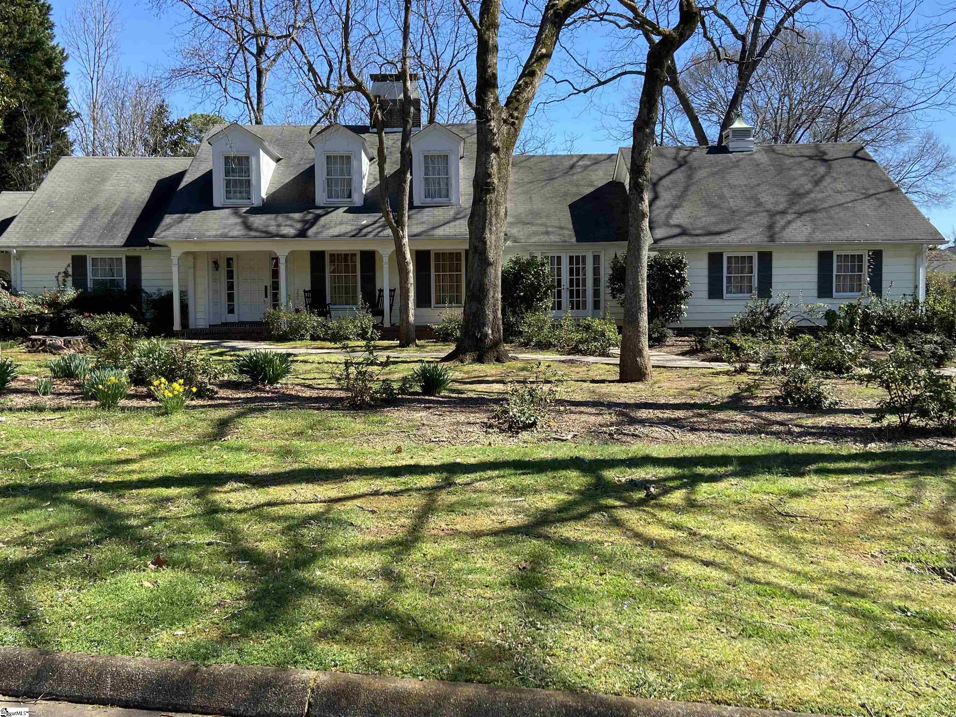 11 Coventry Road Greenville, SC 29615 - Photo 2 of 36 Gallery Image 2