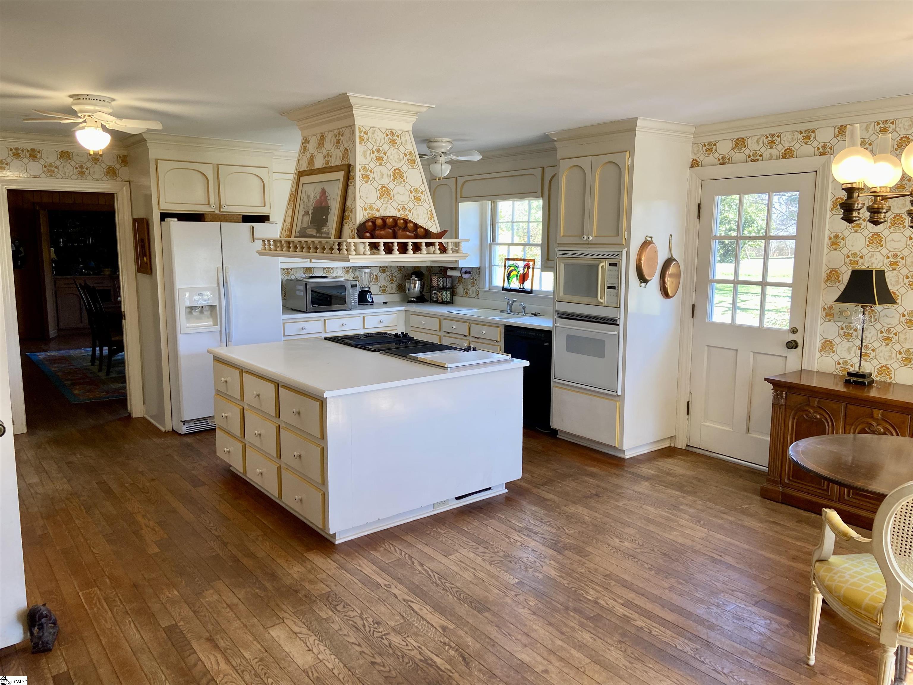 11 Coventry Road Greenville, SC 29615 - Photo 9 of 36 Gallery Image 9