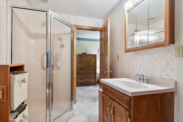 $795,000 | 2 Tomah Drive, Peabody, MA 01960