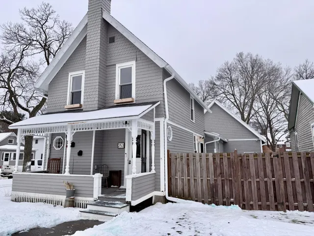 $319,900 | 253 14th Street, Winona, MN 55987