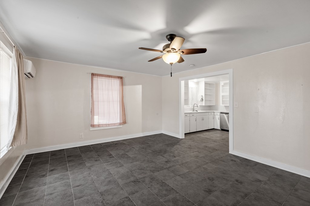 511 South Liveoak Street Mason, TX 76856 - Photo 11 of 24