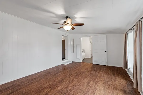 $220,995 | 511 South Liveoak Street, Mason, TX 76856