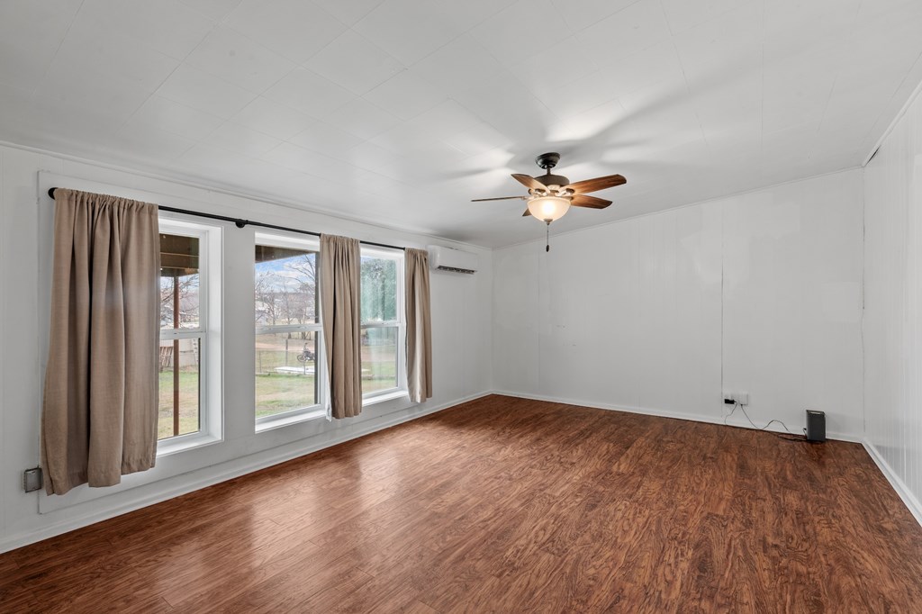 511 South Liveoak Street Mason, TX 76856 - Photo 4 of 24