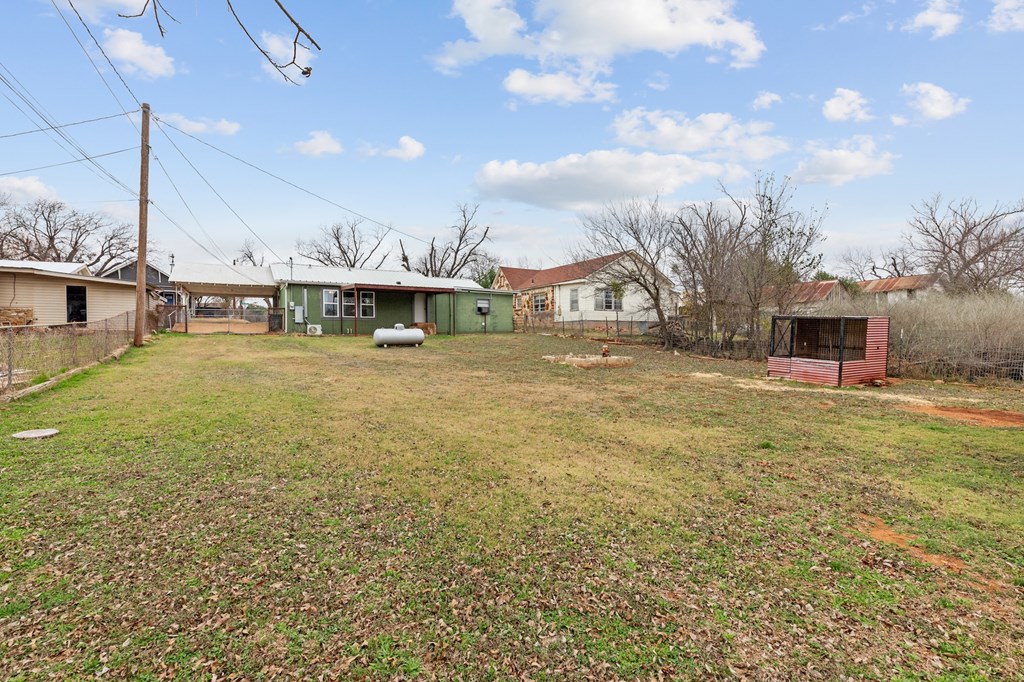 511 South Liveoak Street Mason, TX 76856 - Photo 5 of 24 Virtual Staged