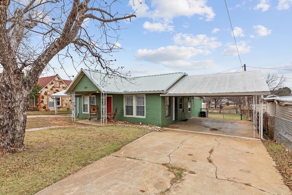 511 South Liveoak Street Mason, TX 76856 - Photo 7 of 24