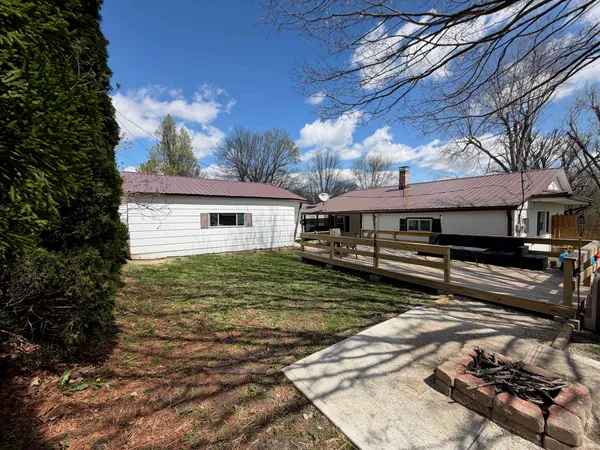 $154,000 | 504 Indiana Avenue, Veedersburg, IN 47987