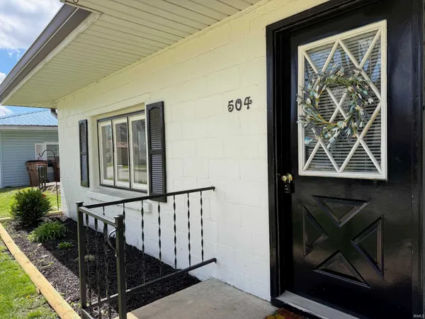 $154,000 | 504 Indiana Avenue, Veedersburg, IN 47987