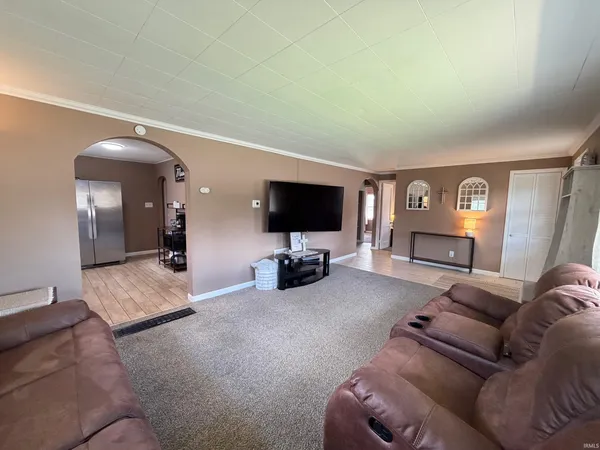 $154,000 | 504 Indiana Avenue, Veedersburg, IN 47987