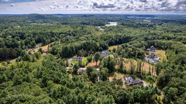 $650,000 | 21 Currier Street, South Hampton, NH 03827