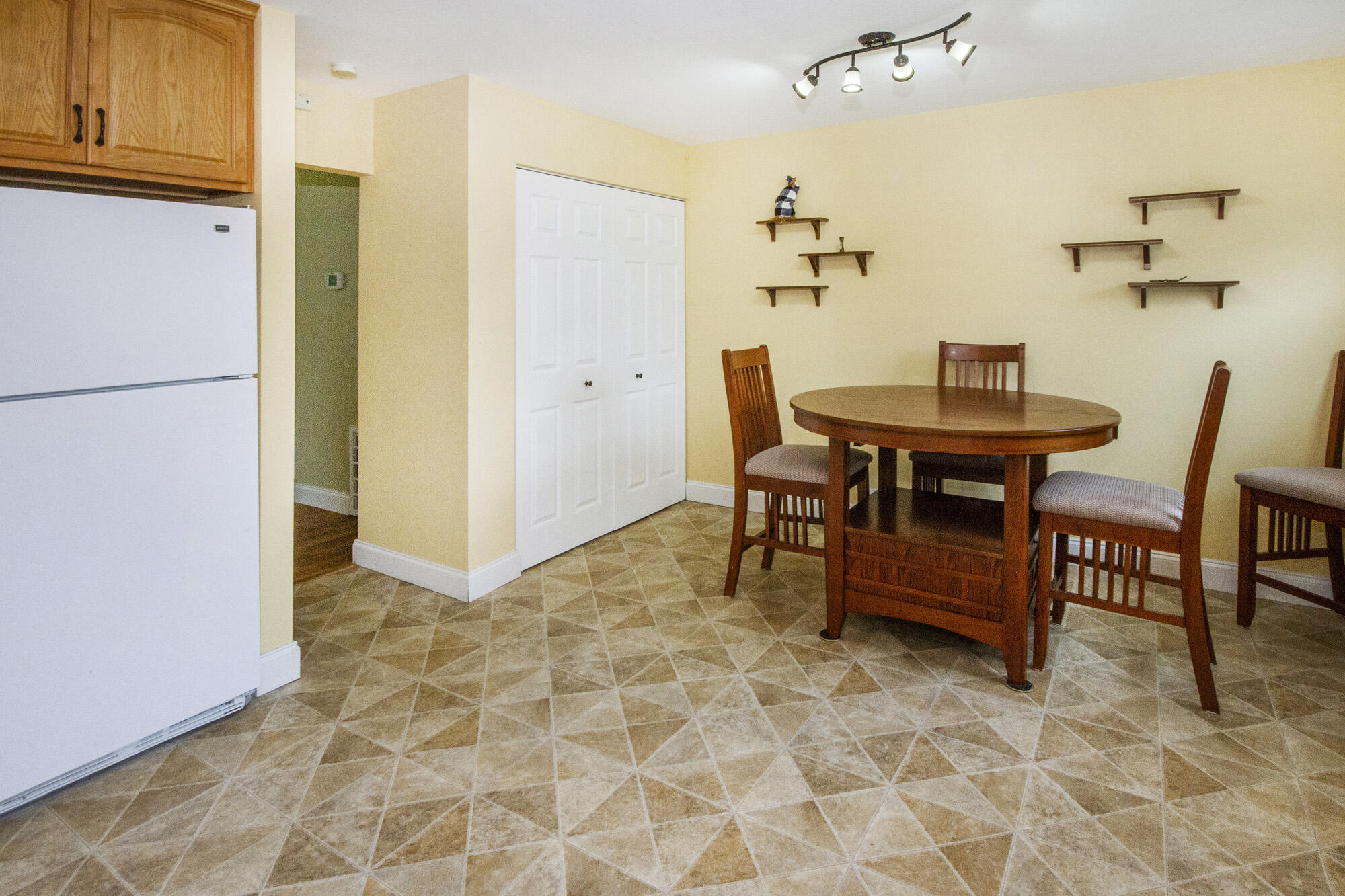 113 Tilden Road Oak Ridge, TN 37830 - Photo 27 of 36 kitchen area