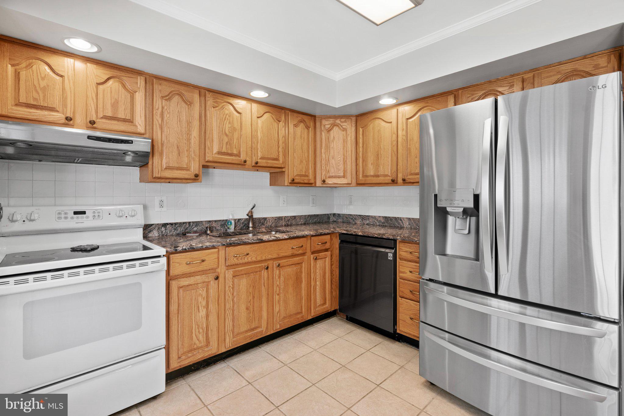 60 Upland Road Levittown, PA 19056 - Photo 6 of 34