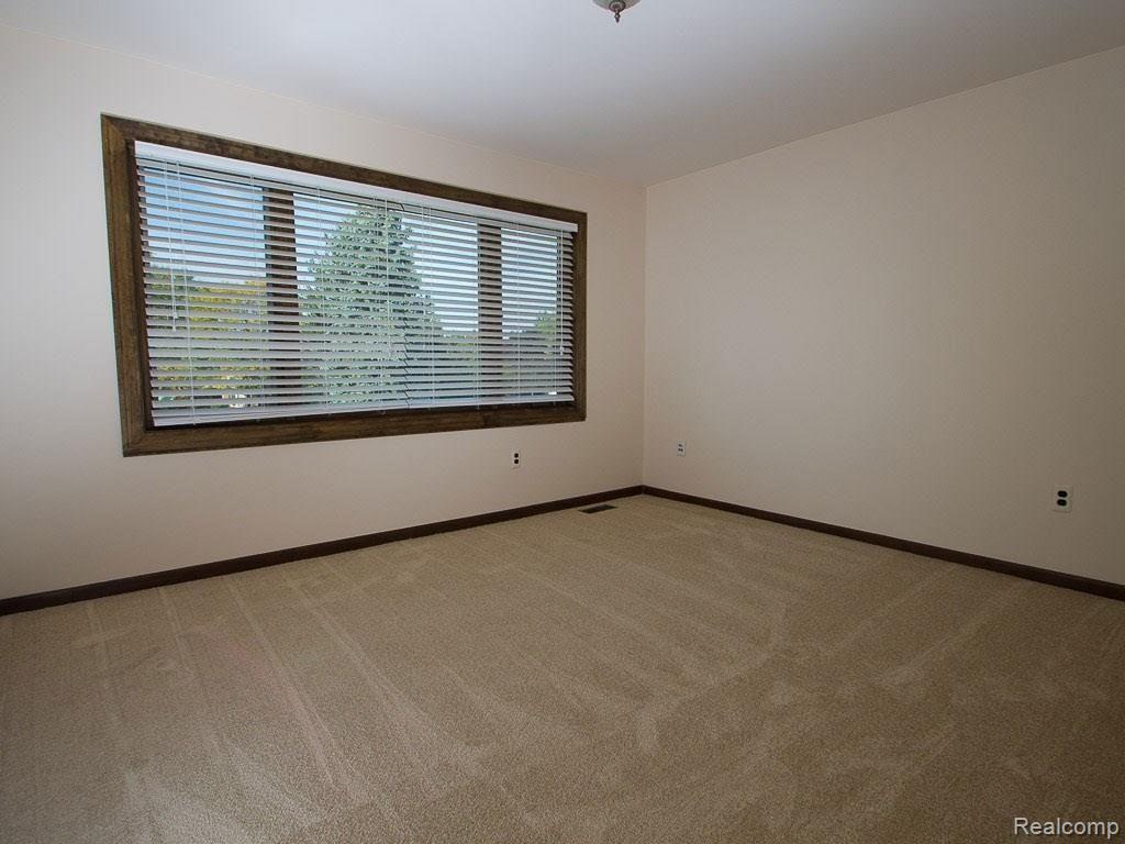 640 Rolling Green Circle North Rochester Hills, MI 48309 - Photo 21 of 26
