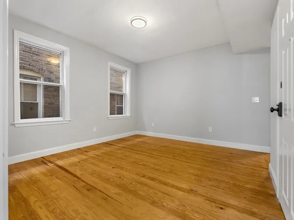 $4,600 | 131 Cottage Street, Unit 2, Boston, MA 02128