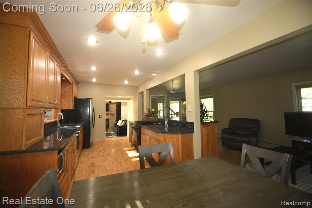 615 Willard Avenue Rochester Hills, MI 48307 - Photo 10 of 30