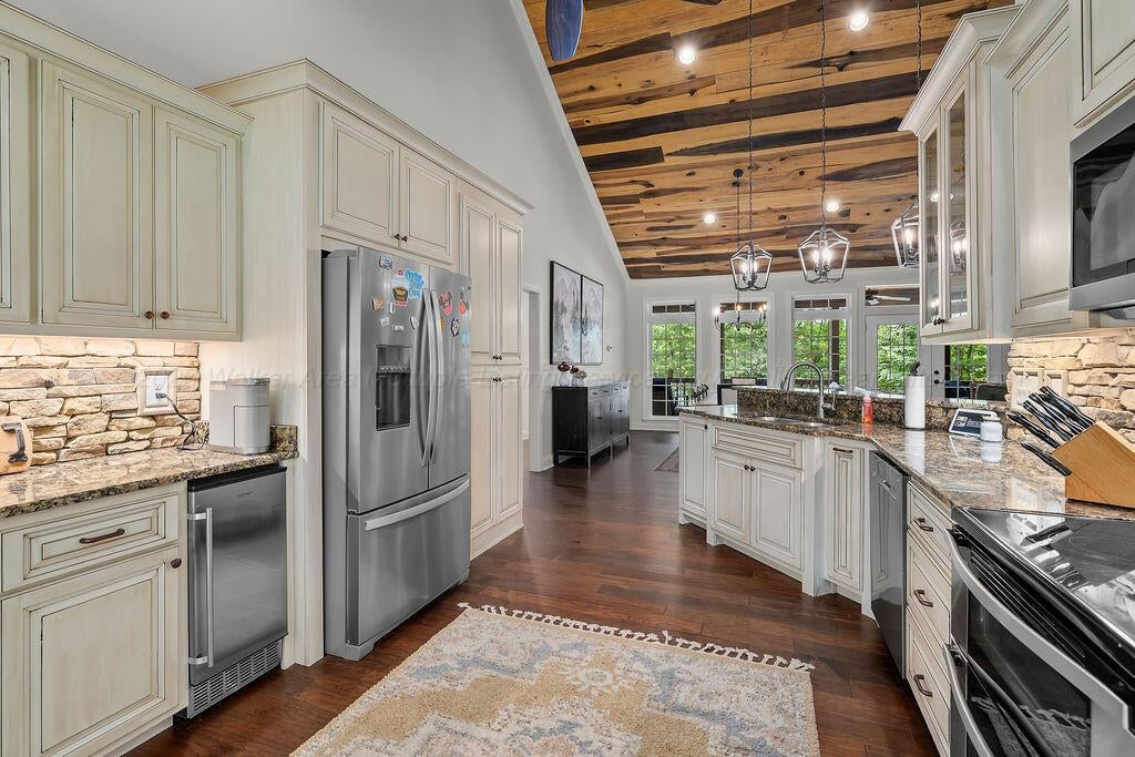 969 Raccoon Creek Road Jasper, AL 35504 - Photo 6 of 47 Gallery Image 6