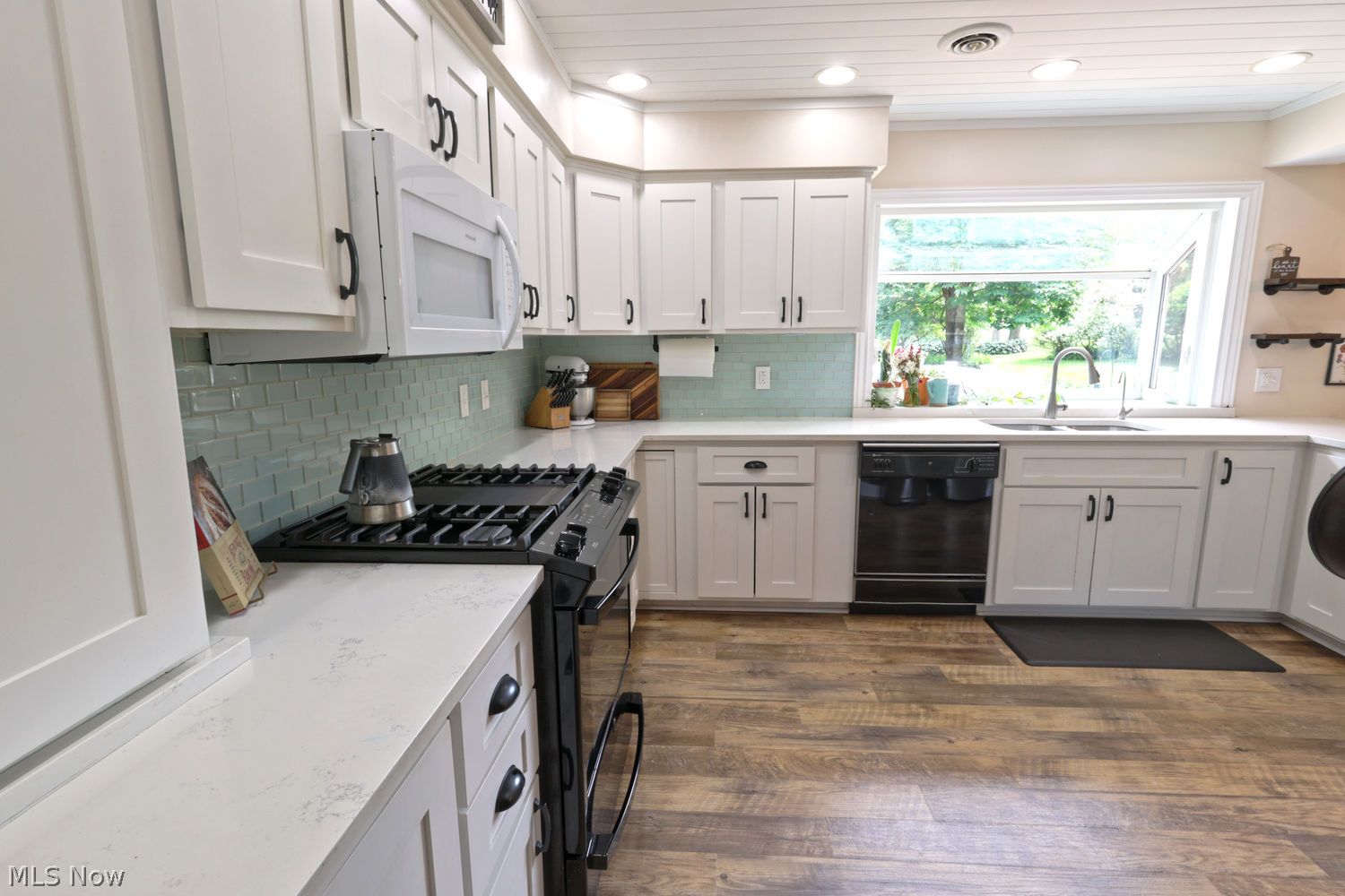 10515 Sherman Road Chardon, OH 44024 - Photo 7 of 32