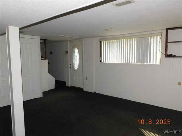 $350,000 | 6390 Deanna Drive, Hamburg, NY 14075