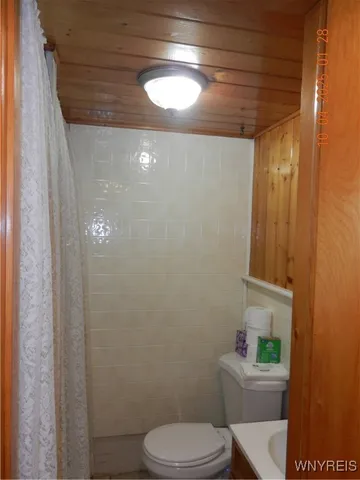 $350,000 | 6390 Deanna Drive, Hamburg, NY 14075